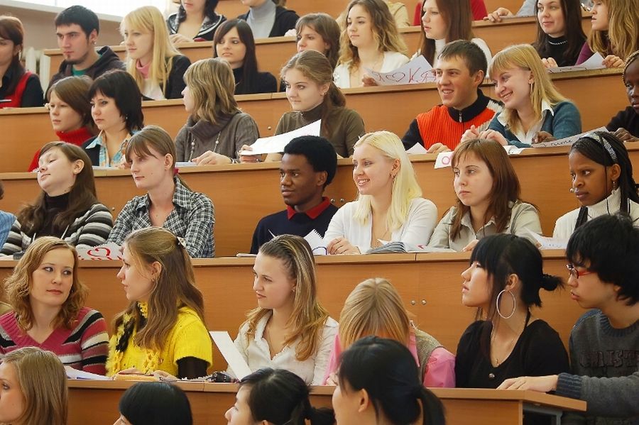 КГУ занял в 2011 году первое место по количеству бесплатных учебных мест в Курской области и одно из первых в Черноземье