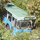 В центре Курска троллейбус упал с 15-метрового обрыва