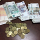 Студентка украла у родителей подруги 600 тысяч рублей