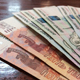 Курянин перевел мошенникам почти 2,5 миллиона рублей