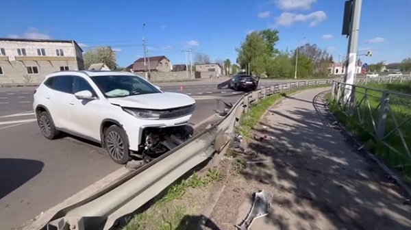 В аварии на окраине Курска ранения получили четыре человека В аварии на окраине Курска ранения получили четыре человека