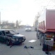 В Курске водитель «99-й» врезался в стоящий на дороге «КамАЗ»