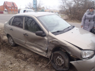На улице Сумская в Курске столкнулись автомобили ВАЗ-2108 и «Лада Калина» На улице Сумская в Курске столкнулись автомобили ВАЗ-2108 и «Лада Калина»