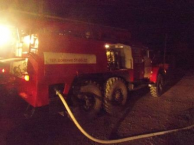 В Пристени огнеборцы вывели двух людей из горящего здания В Пристени огнеборцы вывели двух людей из горящего здания