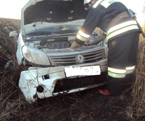 В Щигровском районе «Renault» вылетело в кювет В Щигровском районе «Renault» вылетело в кювет