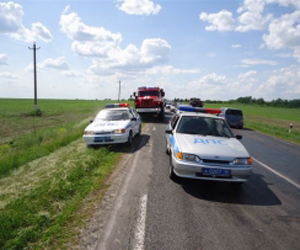 В Большесолдатском районе иномарка опрокинулась в кювет В Большесолдатском районе иномарка опрокинулась в кювет