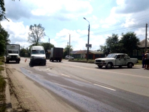 Авария случилась на улице Чайковского Авария случилась на улице Чайковского
