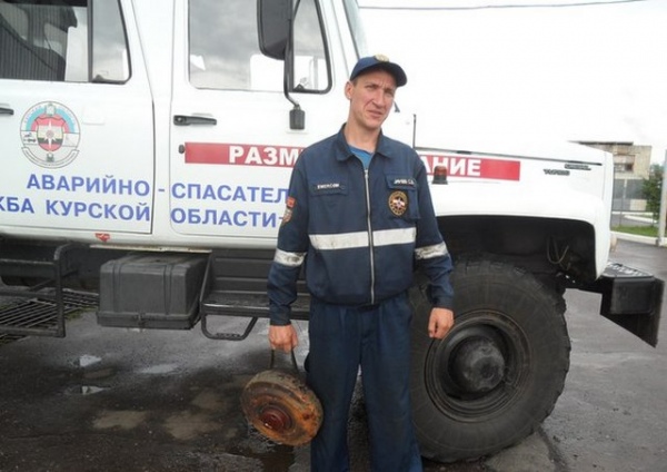 Противотанковую мину вылолили в реке Тим Противотанковую мину вылолили в реке Тим