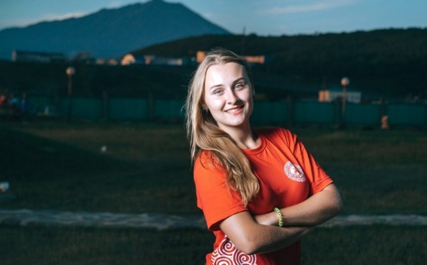 Выпускница ЮЗГУ Екатерина Телешкан выиграла на образовательном форуме «Форпост страны», проходившем на далеких Курильских островах