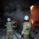 В Курске ночью пылала машина, в области сгорел дом