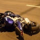 Под Курском мотоциклист попал в больницу после столкновения с двумя машинами