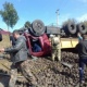 Под Курском перевернулся грузовик со свеклой, двое раненых (фото ДТП)