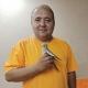 Курскому депутату на день рождения подарили попугая