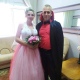 В Курской области жених и невеста расписались, переодевшись в вампиров