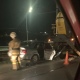 На спуске к Кировскому мосту в Курске легковушка врезалась в автовышку
