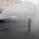 В Курске пожарного проводили на пенсию, облив водой из брандспойтов