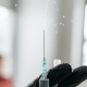 В Курской области не будут продлевать выплаты привившимся людям 65+