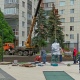 В Курске рядом с библиотекой имени Асеева сегодня устанавливают памятник «Сынам полка»