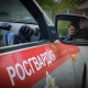 На улице Курска пьяный рабочий угрожал убить топором женщину