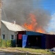 Серьезный пожар в Курской области: огнем повреждены два дома и подворье