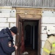 В Курской области пожарные вызволили из закрытого дома двух детей