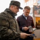 Губернатор Роман Старовойт посетил пункт отбора добровольцев для СВО