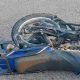 Под Курском мотоциклист врезался в столб, ранен 15-летний подросток