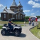 В Курской области пожарный мотопатруль дежурит на празднике в Парке мельниц