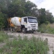 В Курском районе задержали сливающую бетон в лес машину