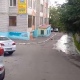 В Курске на улице Овечкина содержимое канализации течет по улице
