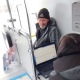 В Курске после губернатора к бездомным приехал мобильный офис службы занятости
