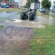 В Курске из-за аварии затапливает двор на проспекте Клыкова