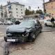 В Курске после аварии на улице Радищева машина вылетела на тротуар