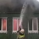 В Курской области женщина успела вывести детей из горящего дома