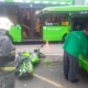 В Курске на улице Энгельса мотоциклист врезался в автобус
