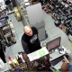 В Курске разыскивают расплачивавшегося чужой банковской картой мужчину