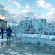 В Курске на Театральной площади устанавливают 10-метровую фотозону