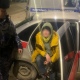 В Курске пьяная женщина, находящаяся в федеральном розыске, устроила дебош на АЗС