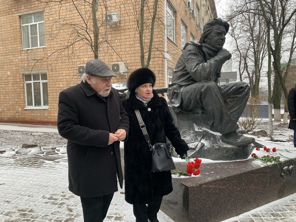 На торжествах присутствовал сын писателя Евгений Евгеньевич Носов На торжествах присутствовал сын писателя Евгений Евгеньевич Носов