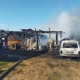 В Курской области из-за короткого замыкания в автомобиле сгорели «Нива» и хозпостройки
