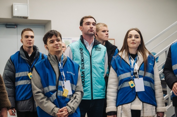        .       .      « »,    « »