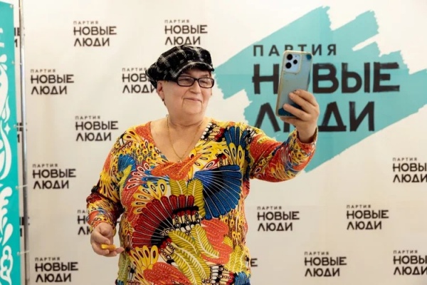 ������� � ������� �� ������ ������ ������ � &laquo;������&raquo;, � ������ &mdash; ����� ���-�����. ���������� ������ � ������������ ������� �� �������� ����������� �������� � ������ ������� &laquo;���� ��-������&raquo;