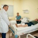 23 раненых за два дня: Хинштейн навестил в больнице пострадавших от ВСУ курян