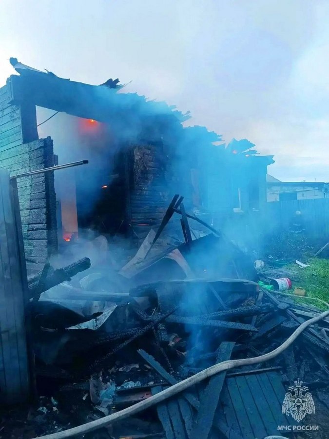 В Дмитриевском районе при пожаре в жилом доме погиб 65-летний мужчина