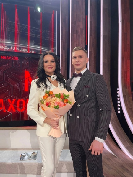 Оксана Фёдорова дала курянину напутствие перед поездкой на конкурс «Мистер Вселенная – 2023»