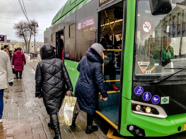 Прошел год, а куряне по-прежнему уточняют у водителей, куда едут автобусы Прошел год, а куряне по-прежнему уточняют у водителей, куда едут автобусы