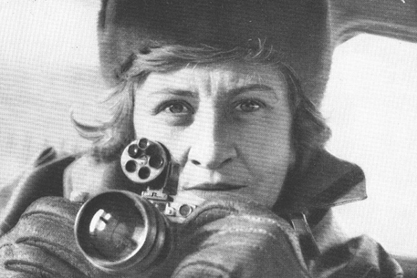 Военный фотокорреспондент Галина Санько Военный фотокорреспондент Галина Санько