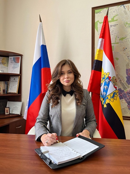 Ирина Мусьял взяла недельный отпуск и уехала в Индию Ирина Мусьял взяла недельный отпуск и уехала в Индию