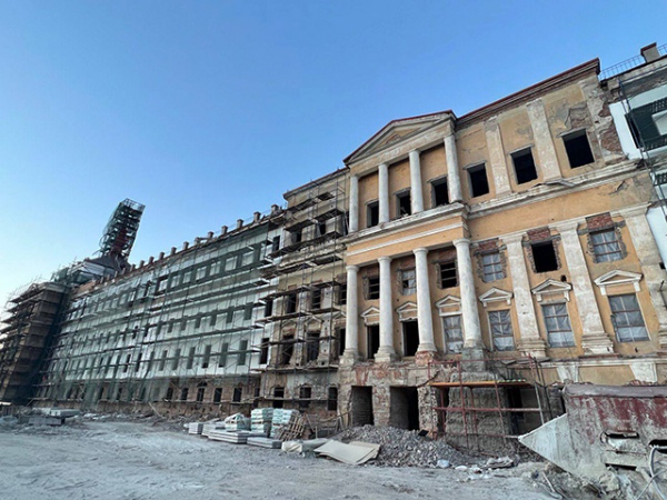 Завершить ремонт мужской классической гимназии должны были в декабре 2024 года Завершить ремонт мужской классической гимназии должны были в декабре 2024 года