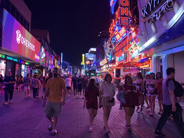  Walking Street  